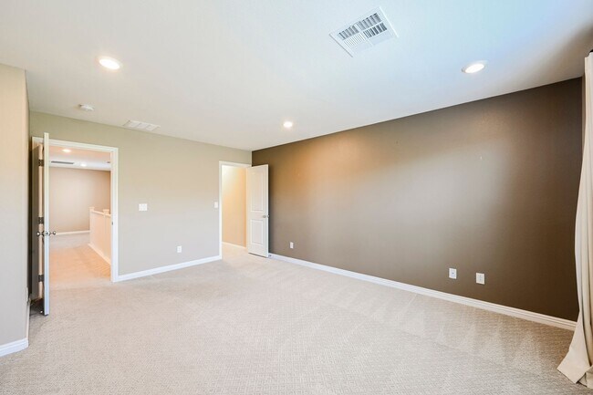 Building Photo - Look No Further! Lovely 3 Bedroom And 2.5 ...