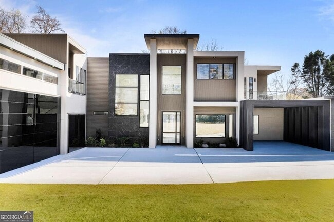 Building Photo - 3600 Lower Roswell Rd