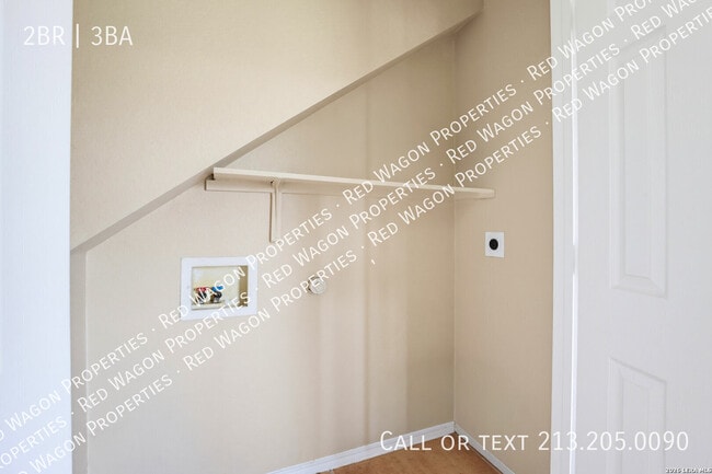 Building Photo - 6342 Queens Castle Dr
