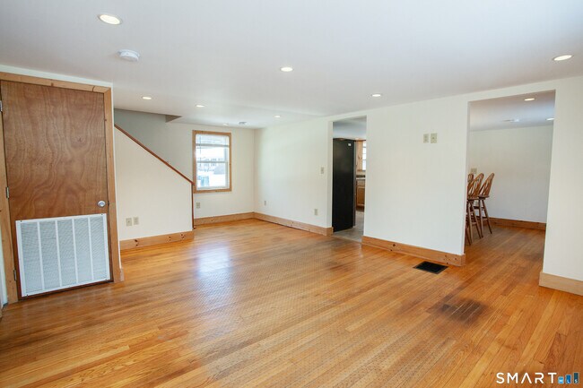 Building Photo - 85 Quarry Rd