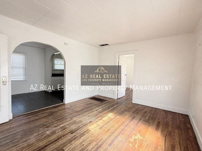 Building Photo - 3809 N 9th Pl