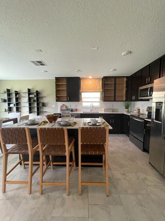 Building Photo - BEAUTIFUL BRAND NEW 2022 Home in the new S...