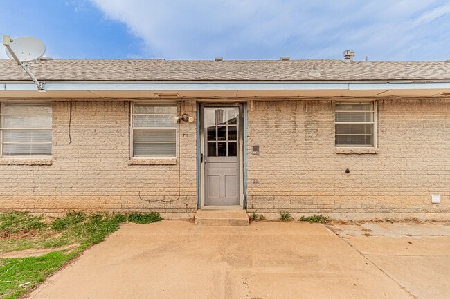 Building Photo - 4 Bed 2 Bath in SW Oklahoma City