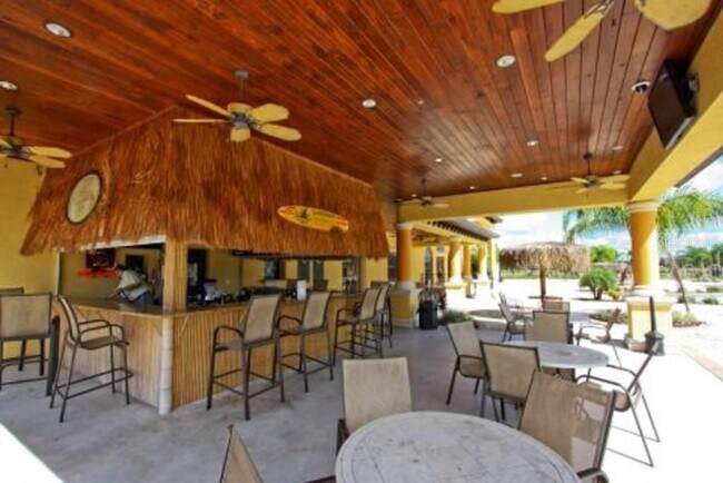 Building Photo - 3053 Beach Palm Ave