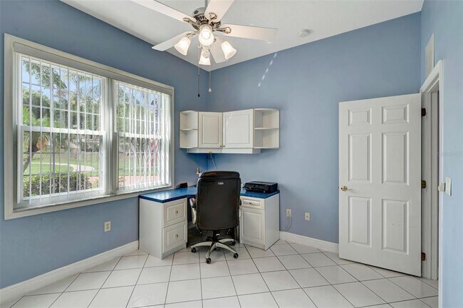 Building Photo - 2500 Castle Pines St
