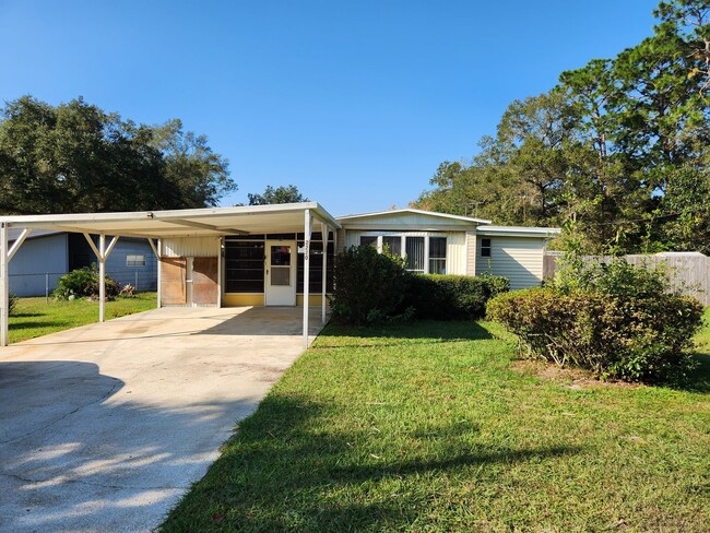 Building Photo - Discounted rent!.. 2 Bed 1 Bath Loaded with XTRA features!