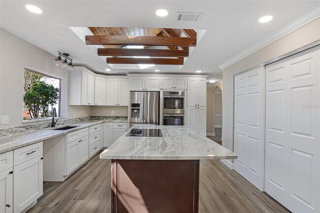 Building Photo - 2830 SE 31st St