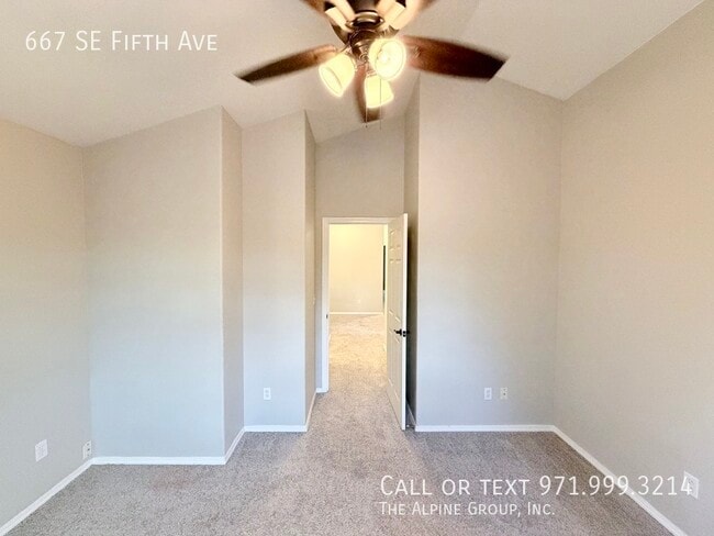 Building Photo - 667 SE Fifth Ave-