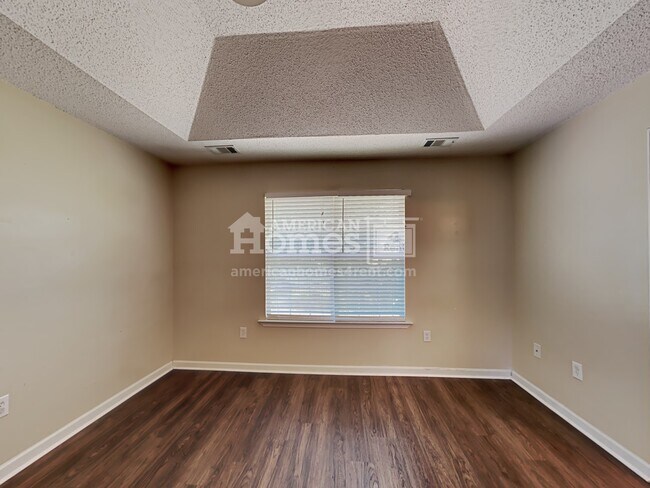 Building Photo - 1515 Morning Glory Way