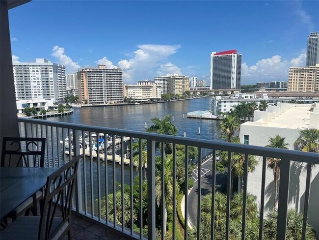 Building Photo - 1965 S Ocean Dr