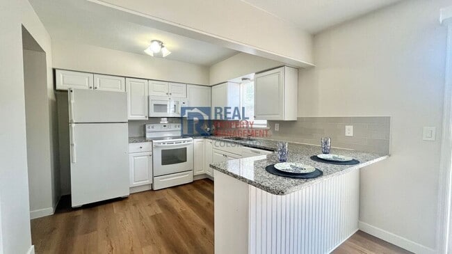 Building Photo - 4543 S Lowell Blvd