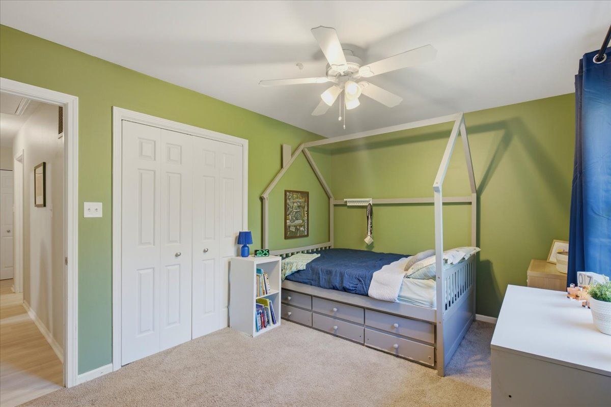 Building Photo - 2641 Dogwood Ln