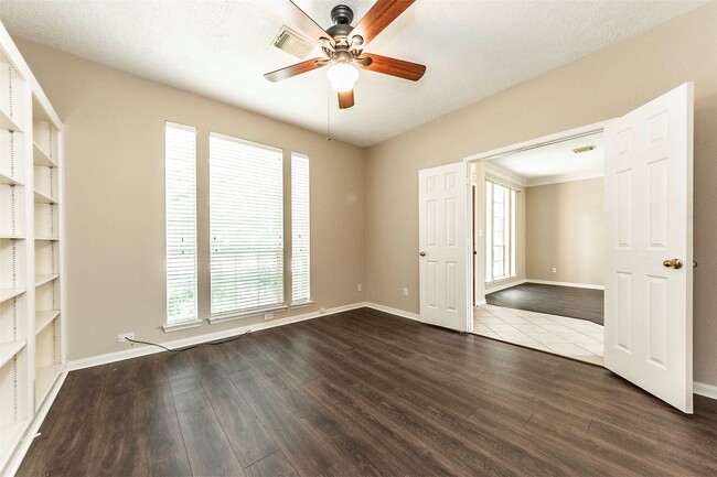 Building Photo - 2608 Leroy St