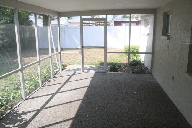 Building Photo - 7751 Lorne St