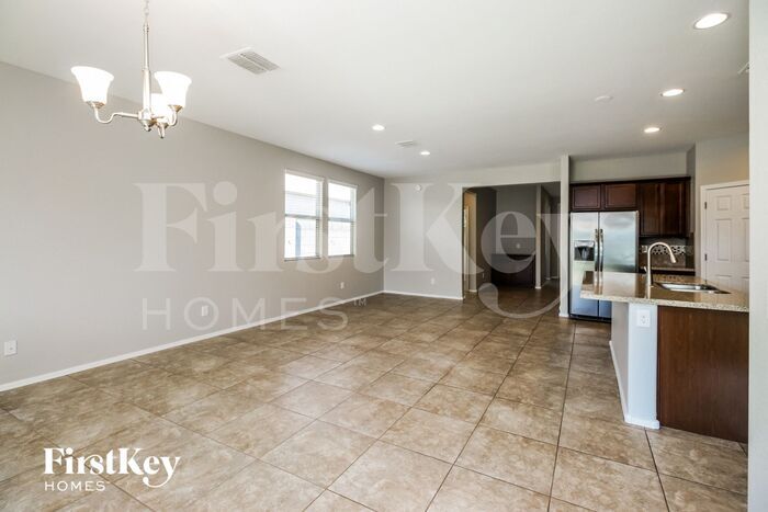 Building Photo - 2117 W Bennett Way