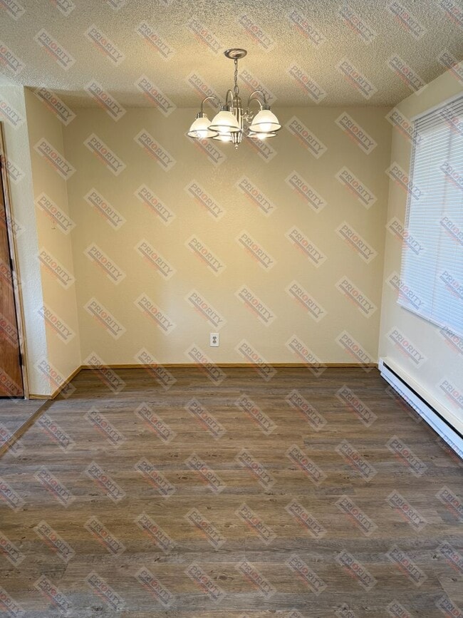 Building Photo - 3 bedroom, 2.5 bath 1,256 sqft Townhouse