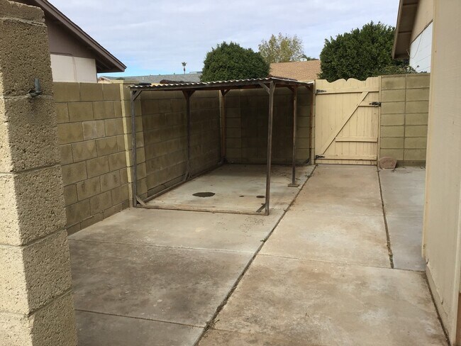Building Photo - Comfortable 3-Bed, 2-Bath Home in Glendale!