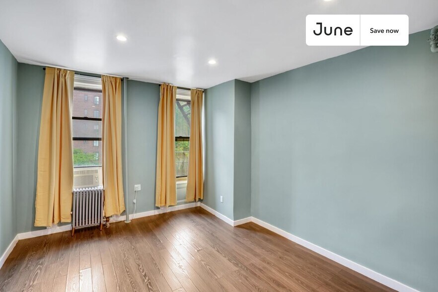 Building Photo - 534 E 14th St