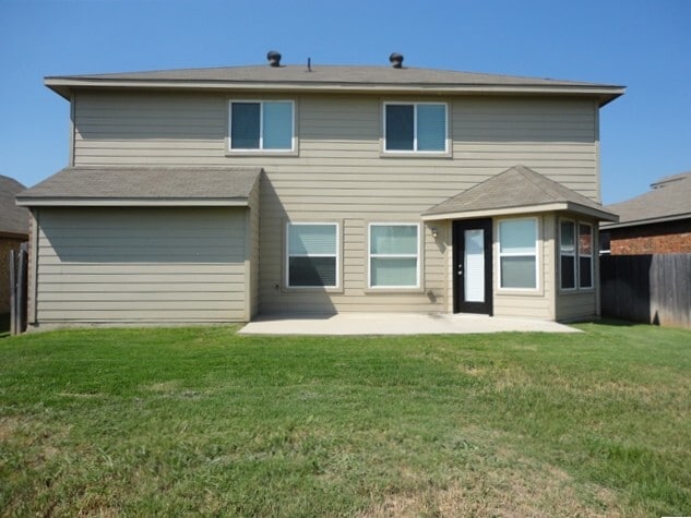 Building Photo - 5512 Parkview Hills Ln