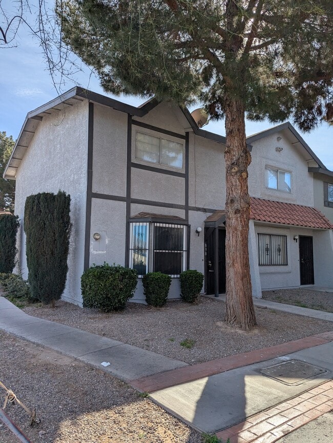 Building Photo - 898 Rhinegold Way