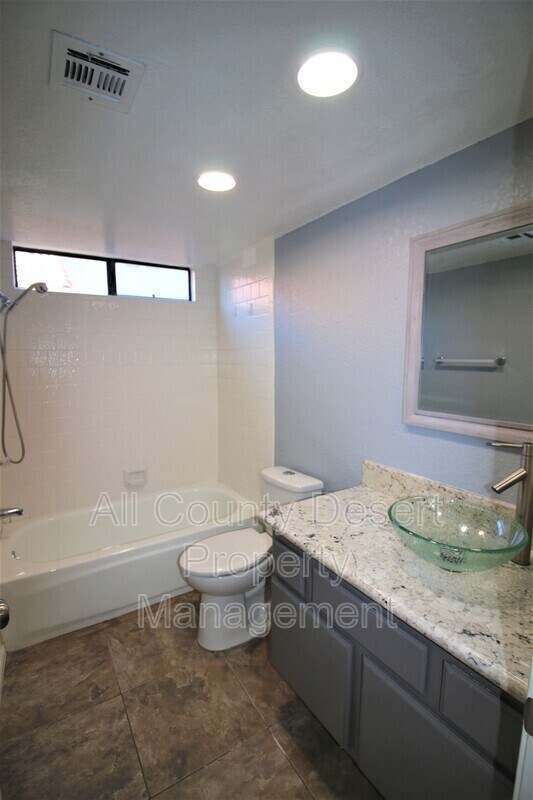 Building Photo - 82360 Priscilla Ct