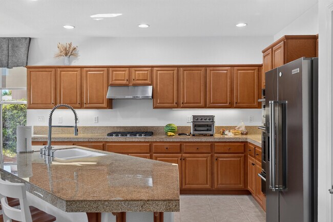 Building Photo - 60440 Juniper Ln