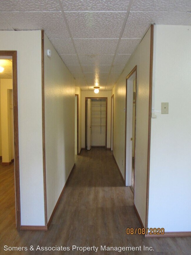 Building Photo - 4 br, 2 bath House - 3530 Rene Dr.