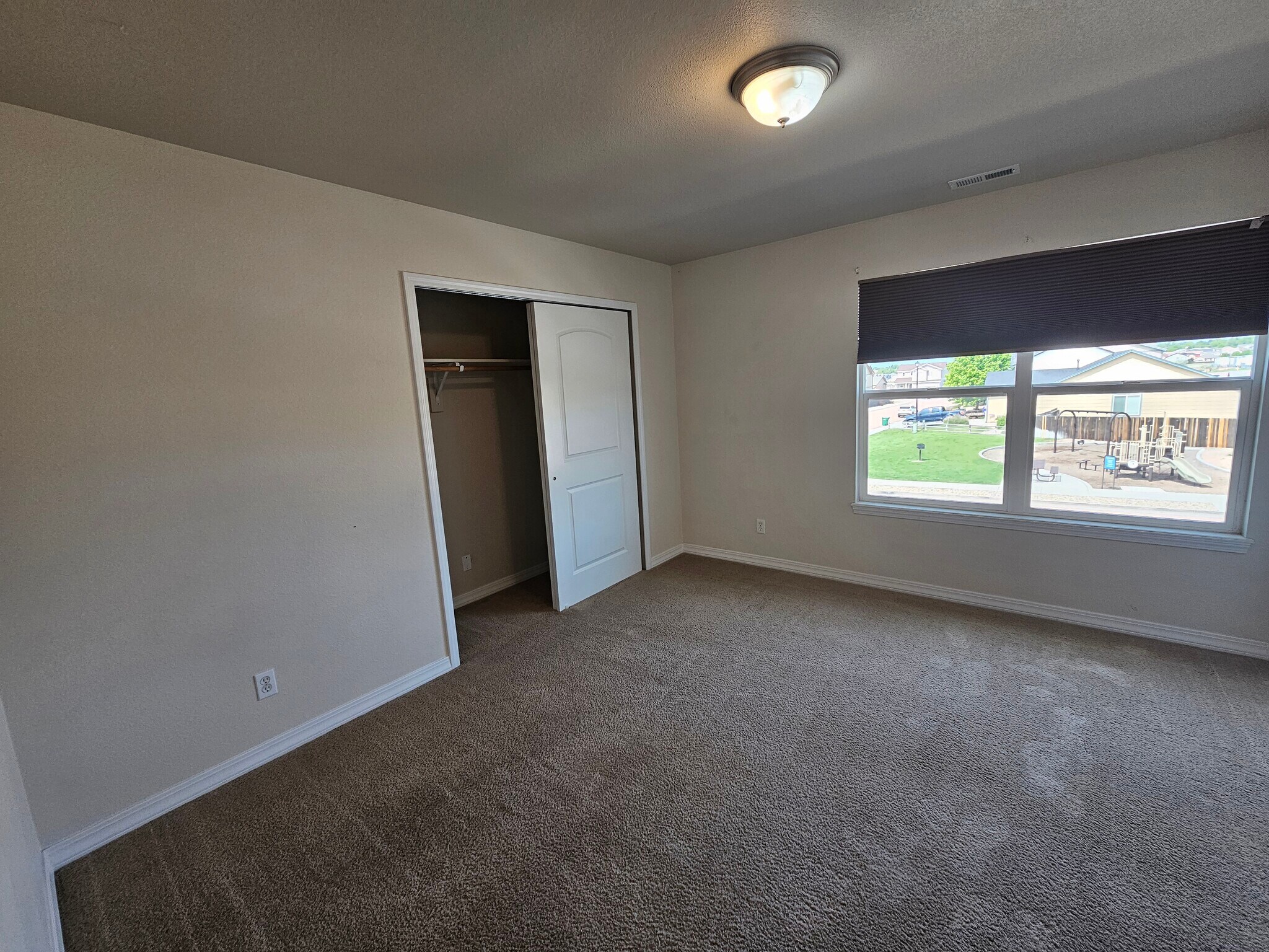 Building Photo - 2063 Velliquette Ln