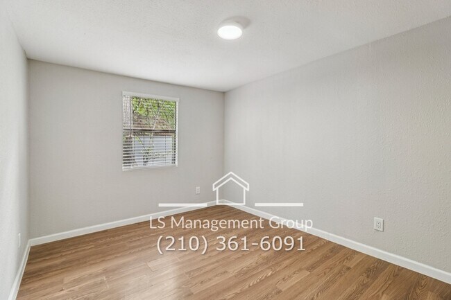 Building Photo - 622 Denver Blvd