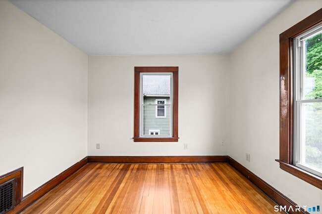 Building Photo - 44 Bigelow Ave