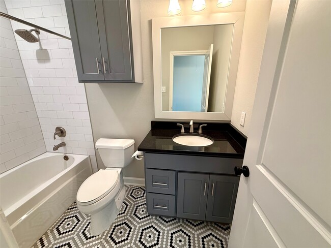 Building Photo - 9206 Anna St