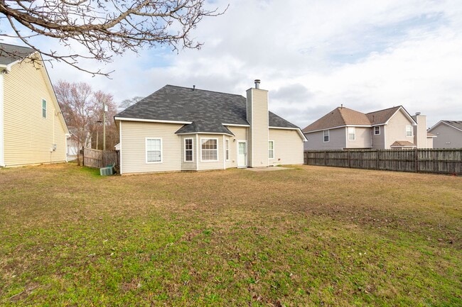 Building Photo - Move-In Ready 4 Bedroom Beauty in South Fulton!!