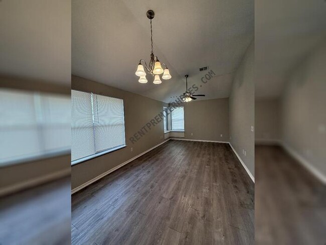 Building Photo - 6805 NW 136th Pl