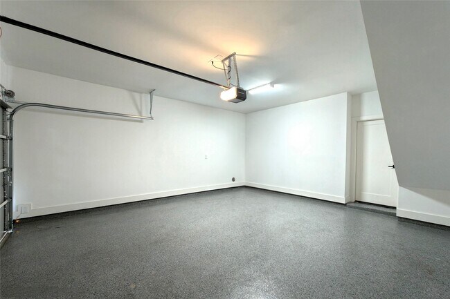 Building Photo - 1312 Heslep St