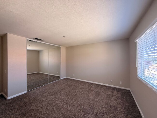 Building Photo - 1413 Janis Lynn Ln