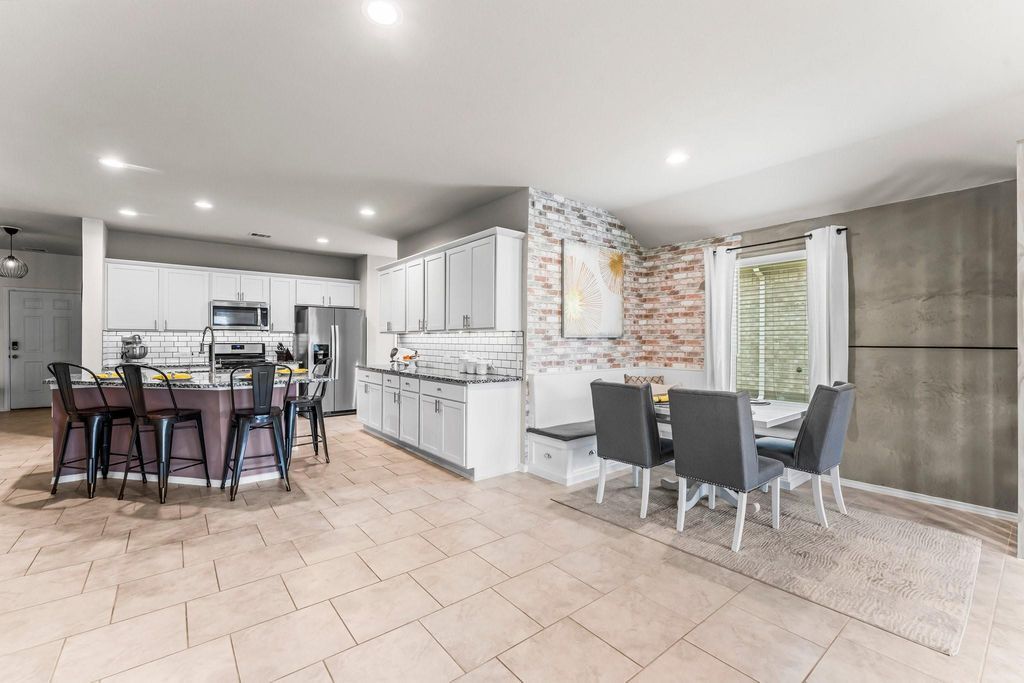 Building Photo - 3525 Pearl Mill Ln