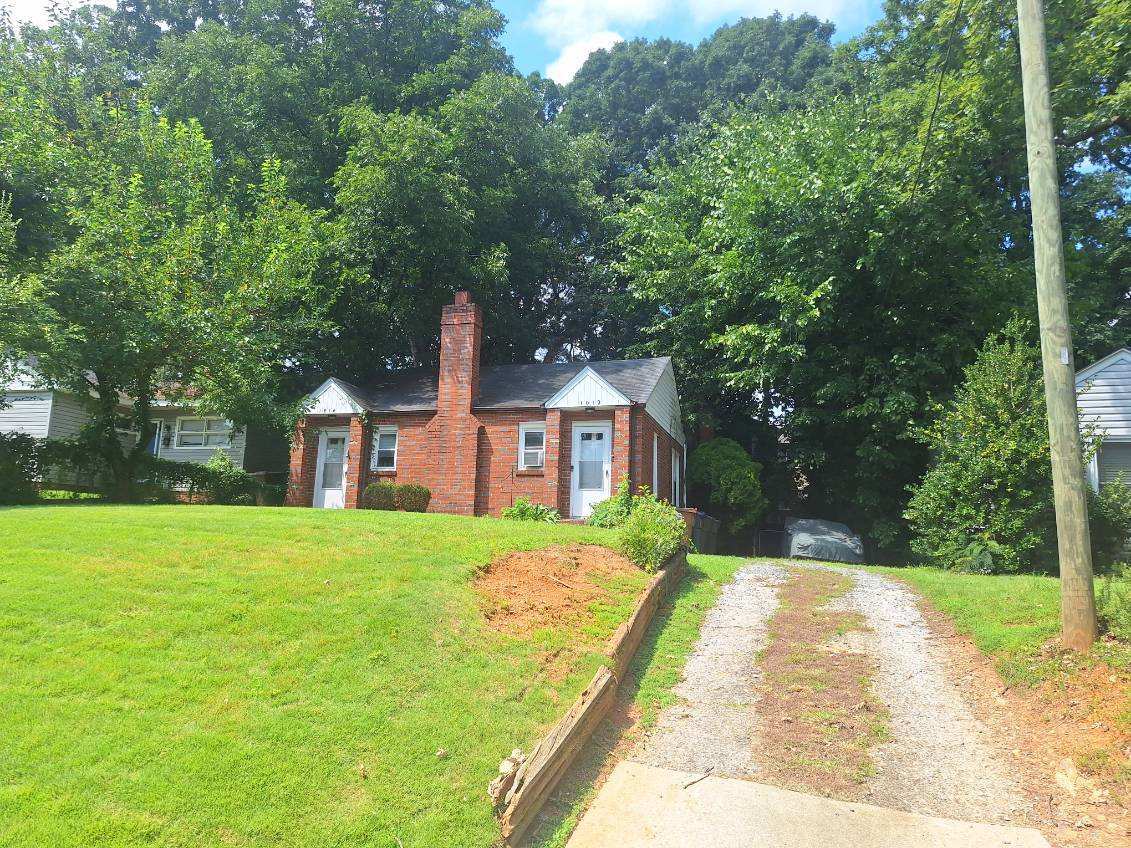 Building Photo - 1014 Willowbrook Dr
