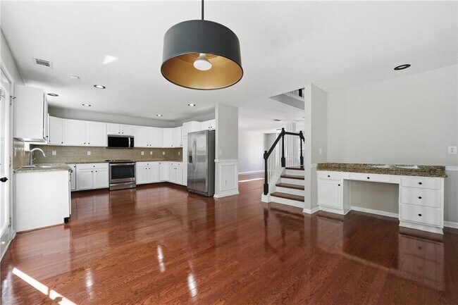 Building Photo - 1328 Avington Glen Dr SE