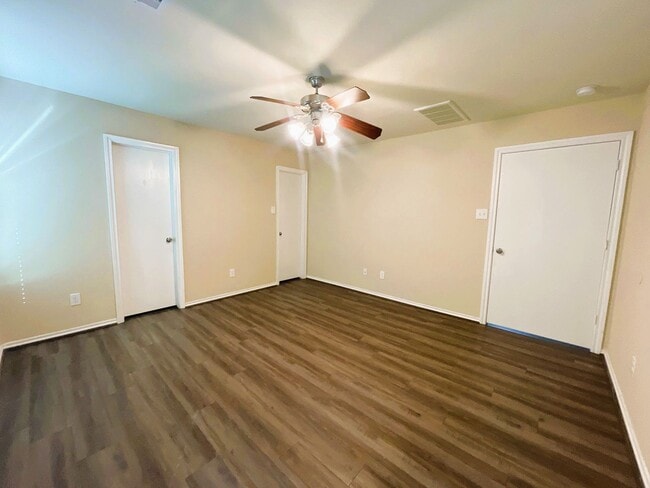 Building Photo - 819 Katydid Ct