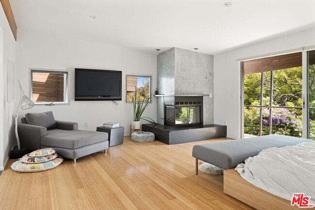 Building Photo - 710 Milwood Ave