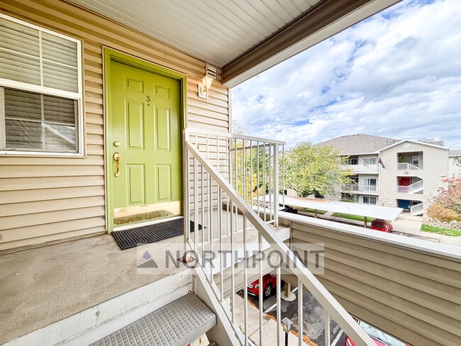 Building Photo - River Run Condo -Top Floor - 3 bed 2 bath