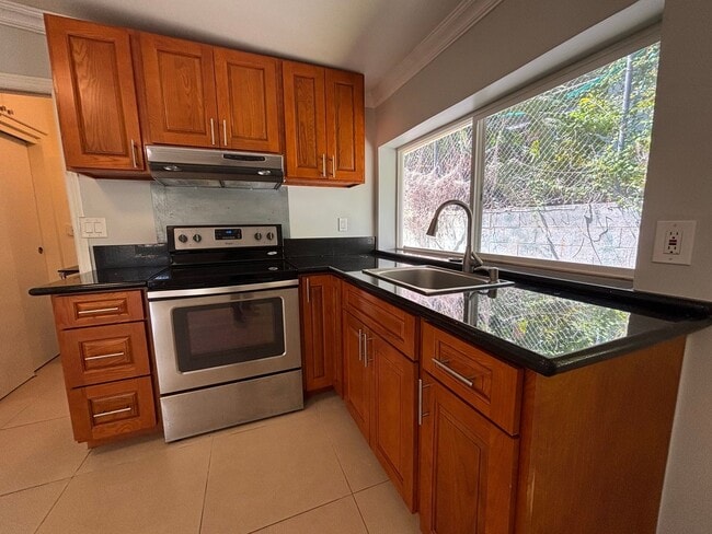 Building Photo - 98-163 Kaulike Dr.