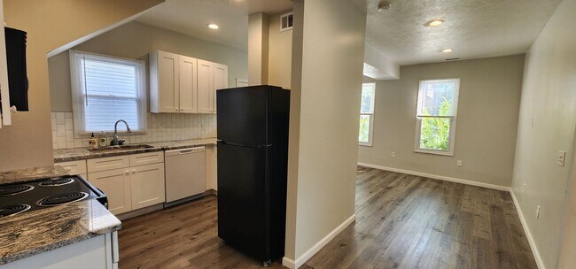 Building Photo - Renovated single-family home