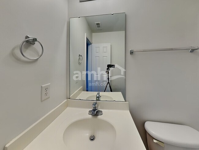 Building Photo - 1963 Trace Creek Dr