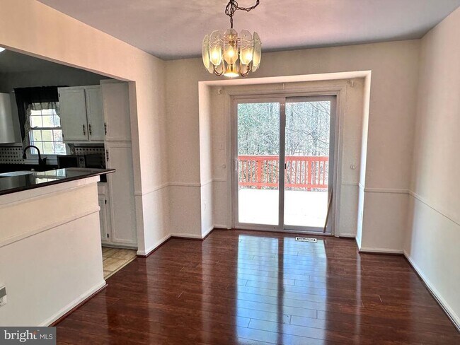 Building Photo - 7914 Forest Path Way