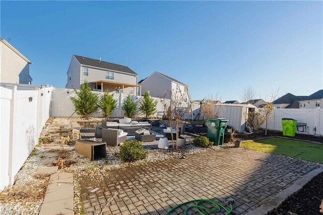 Building Photo - Lease to Own