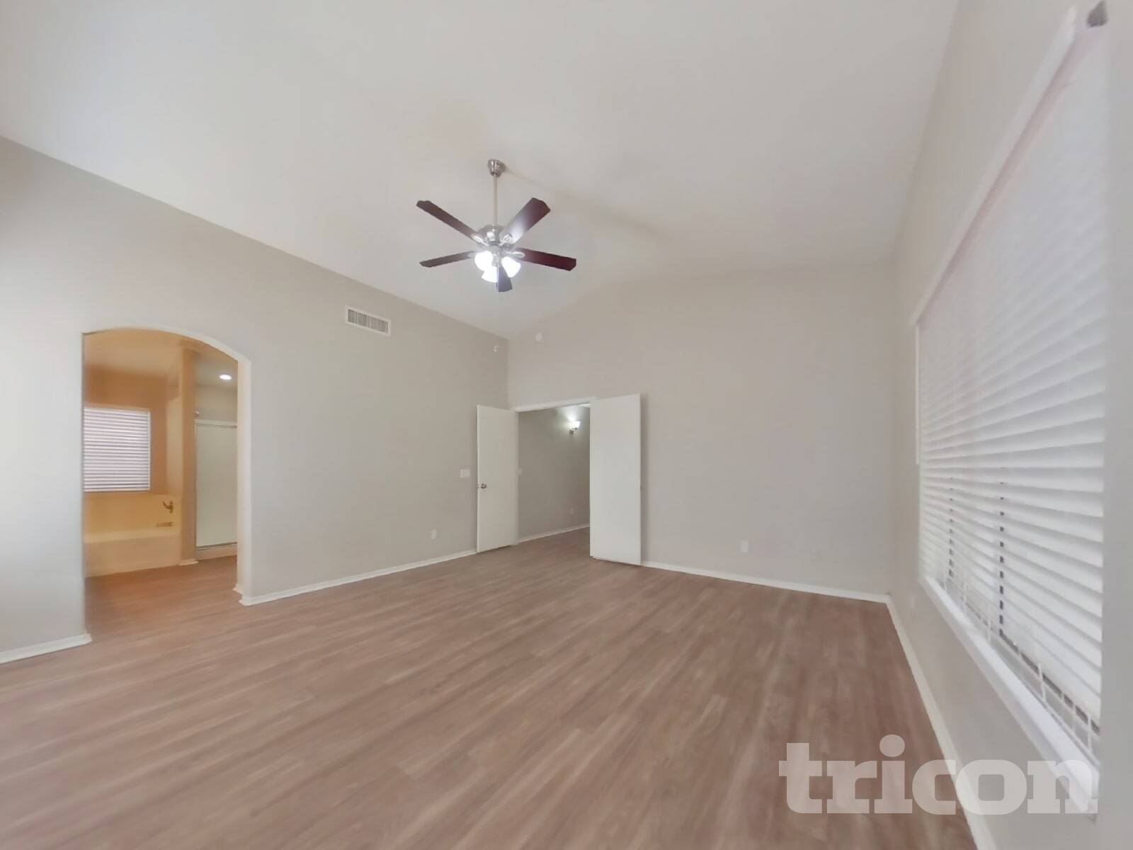 Building Photo - 9215 W Sandra Terrace