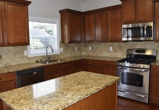 Building Photo - 3327 Edenridge Ct