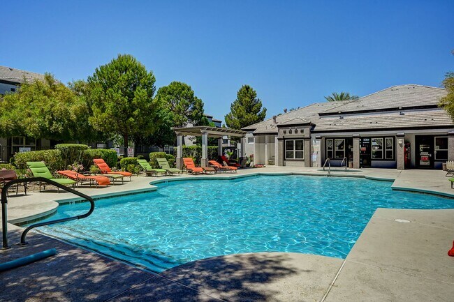 Building Photo - Charming 1 bedroom Condo with full size Ga...