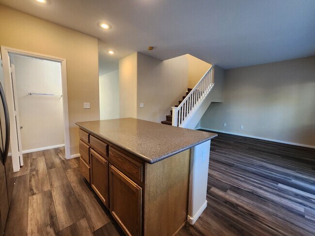 Building Photo - Lovely 3-Bedroom Home in a cul-de-sac